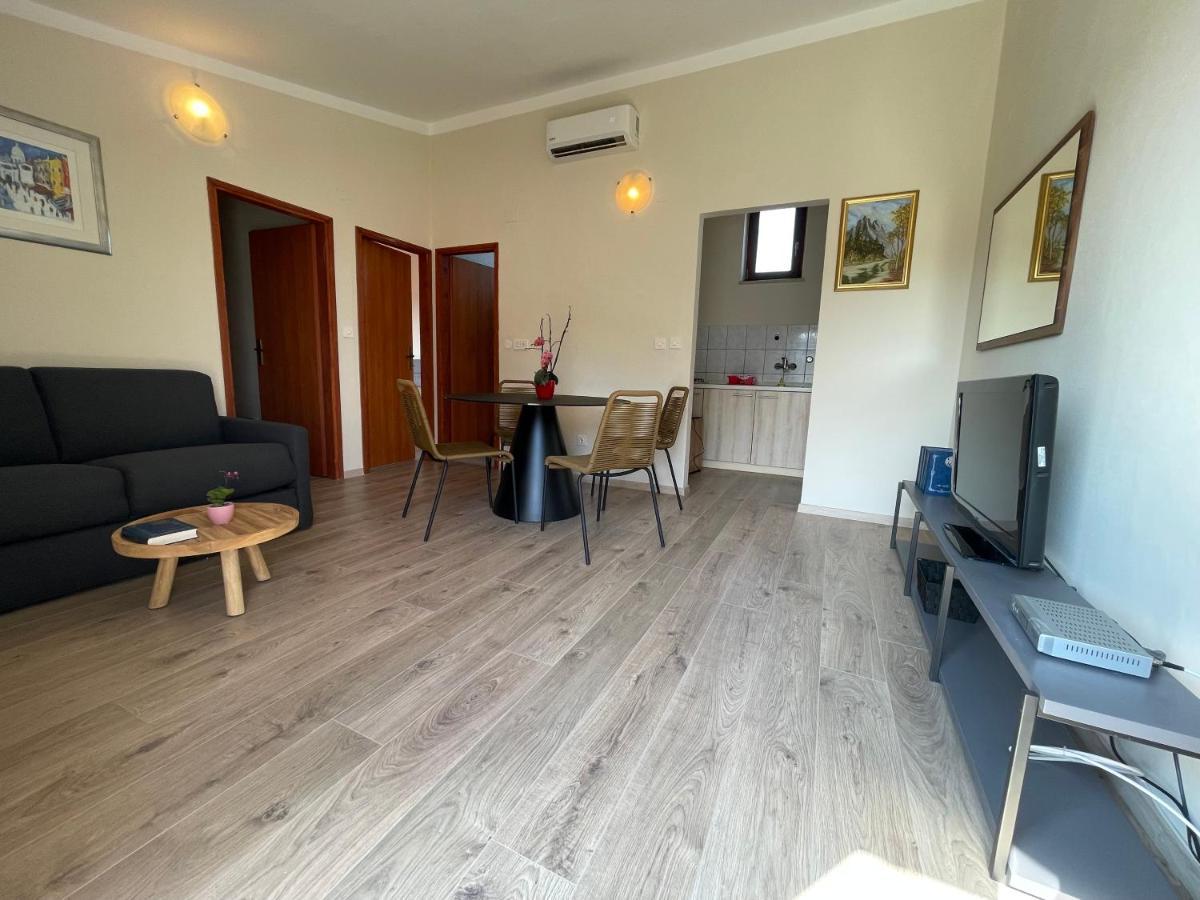 Apartmani Martina Porec Esterno foto