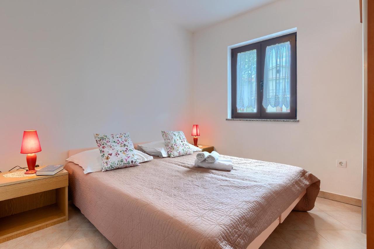 Apartmani Martina Porec Esterno foto