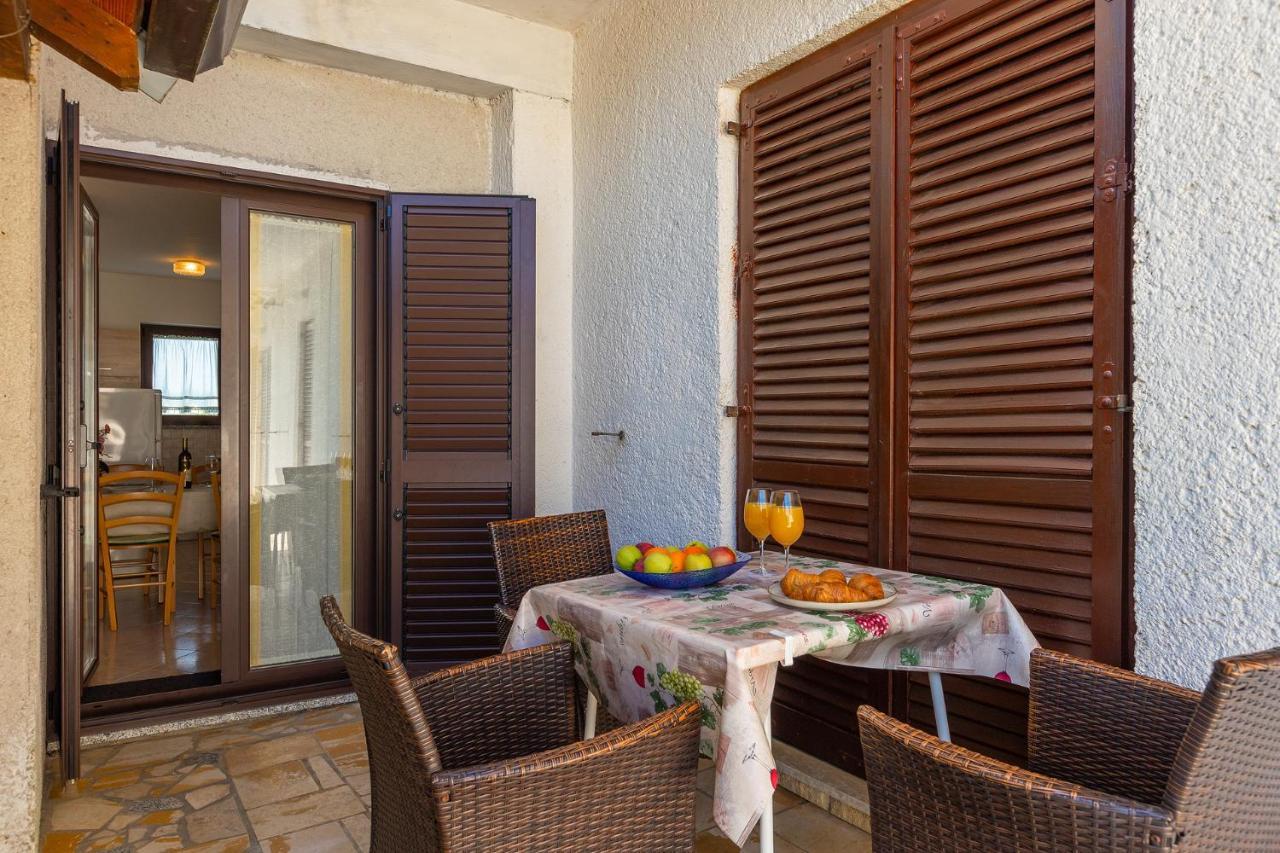 Apartmani Martina Porec Esterno foto