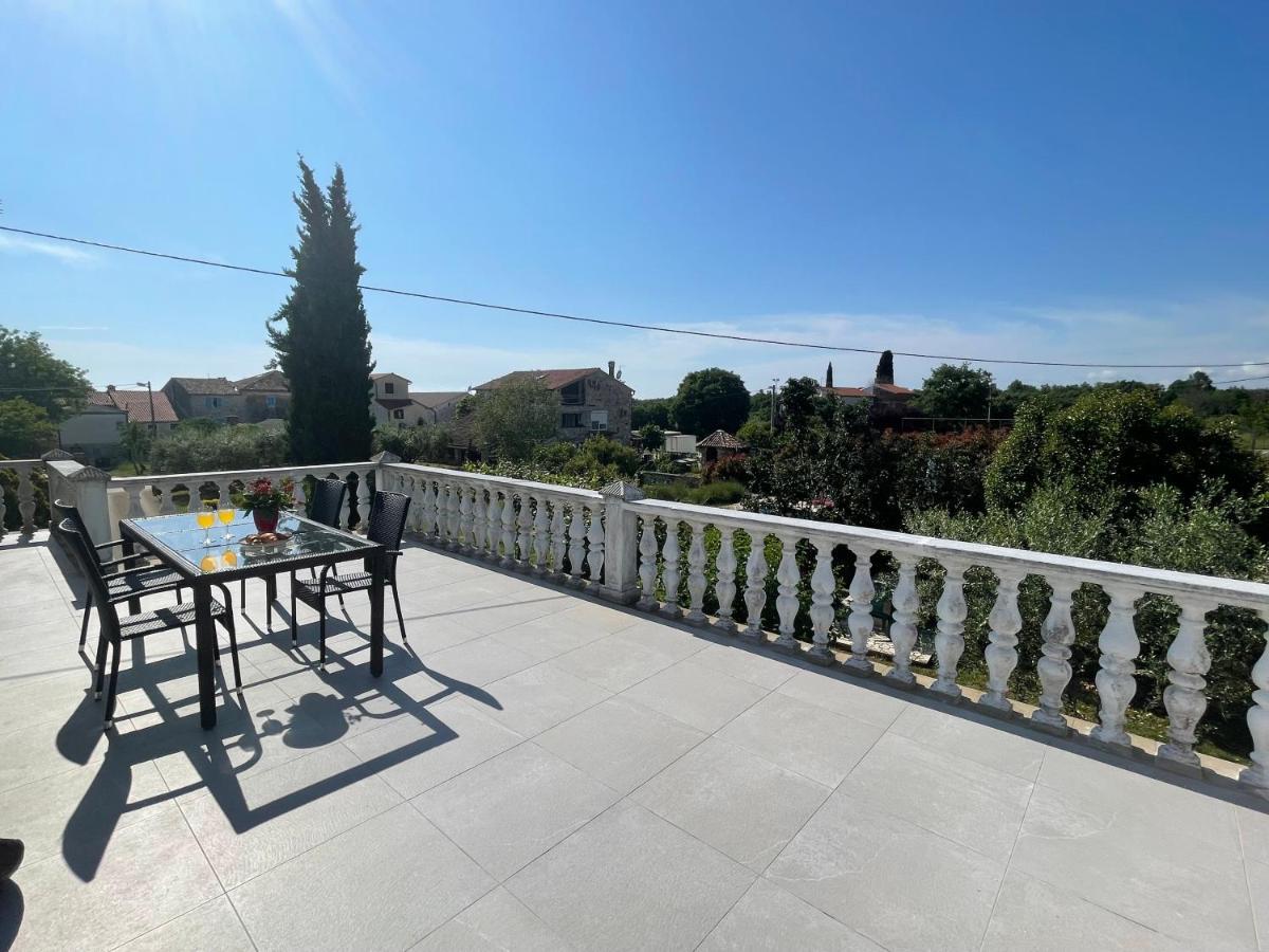 Apartmani Martina Porec Esterno foto