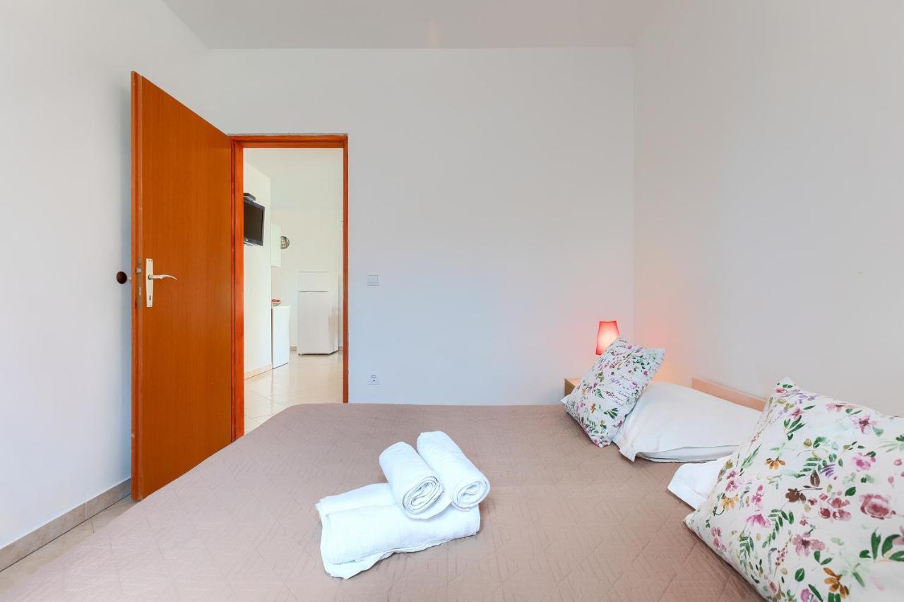 Apartmani Martina Porec Esterno foto